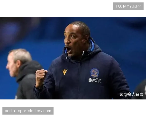 切尔西主帅罗西尼尔赛后采访笑场,帕尔默偷听赞美咧嘴笑 切尔西主帅罗西尼尔赛后采访笑场,帕尔默偷听赞美咧嘴笑